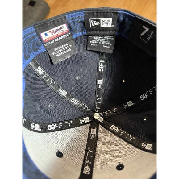 Era 59FIFTY Philadelphia Phillies City Connect Hat Cap Men  7 1/4 On-field - Picture 5 of 6